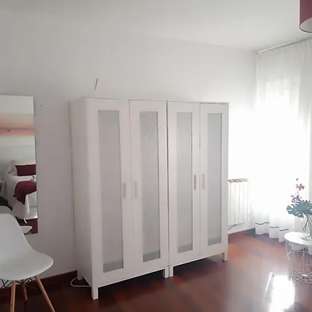 Casa Amelia 1ªp A 50 M Camino De Santiago Holiday home Padron