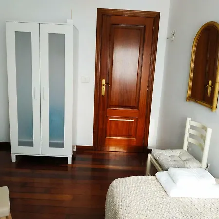 Casa Amelia 1ªp A 50 M Camino De Santiago Holiday home Padron